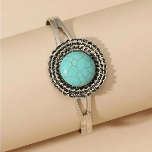 🔥ONLY 2 LEFT🔥 ⭐️ New! Turquoise Silver Bracelet Cuff - Picture 4 of 7